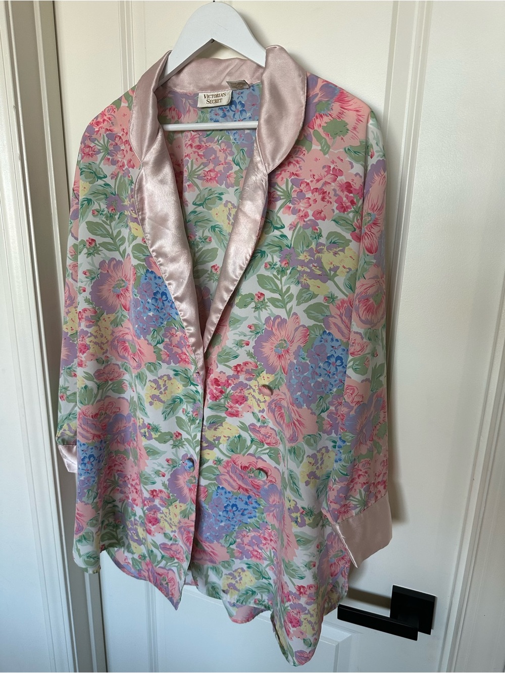 Vintage Victoria’s Secret Gold Label Floral Satin Robe Nightshirt Medium